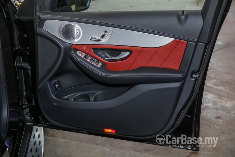 Mercedes-Benz GLC Coupe C253 (2016) Interior