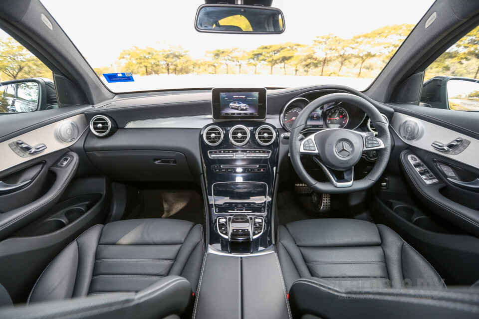 Mercedes-Benz AMG C-Class W205 AMG Facelift (2018) Interior