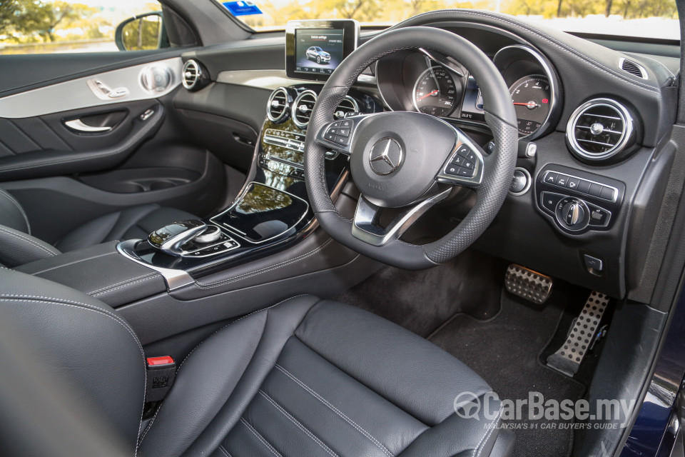 Mercedes-Benz GLC Coupe C253 (2016) Interior