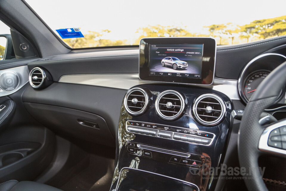 Nissan Navara D23 Facelift (2021) Interior