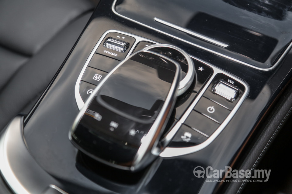 Mercedes-Benz GLC Coupe C253 (2016) Interior