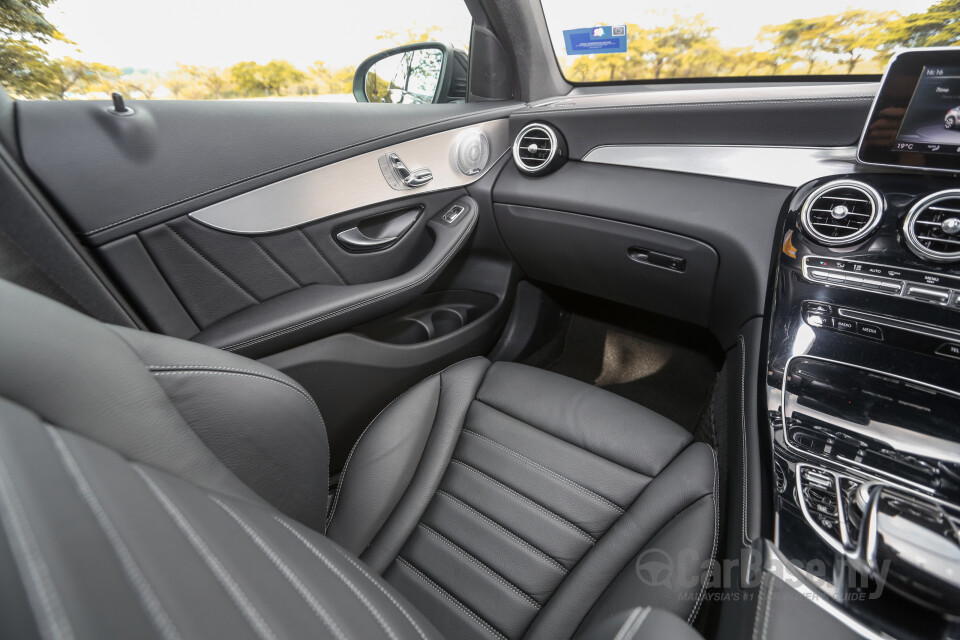 Nissan Navara D23 Facelift (2021) Interior