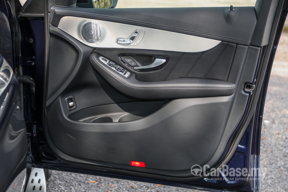 Mercedes-Benz GLC Coupe C253 (2016) Interior