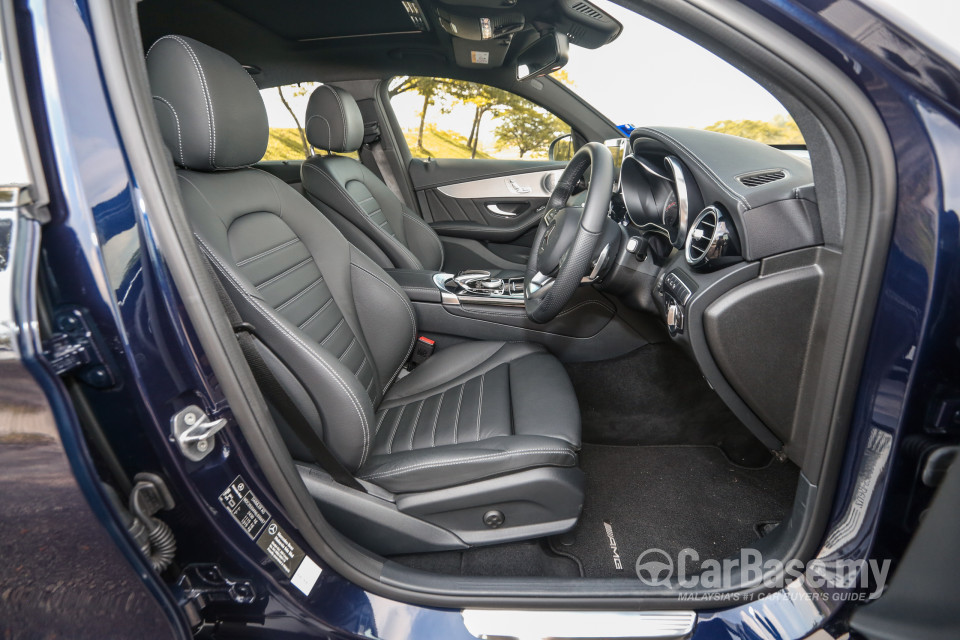 Mercedes-Benz GLC Coupe C253 (2016) Interior