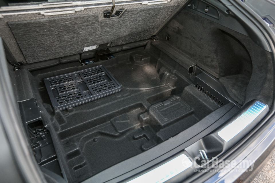 Mercedes-Benz GLC Coupe C253 (2016) Interior