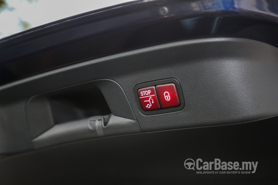 Mercedes-Benz GLC Coupe C253 (2016) Interior
