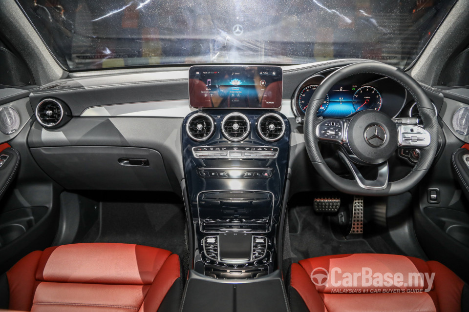 Mercedes-Benz GLC Coupe C253 Facelift (2019) Interior