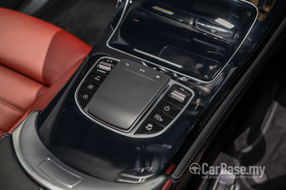 Mercedes-Benz GLC Coupe C253 Facelift (2019) Interior
