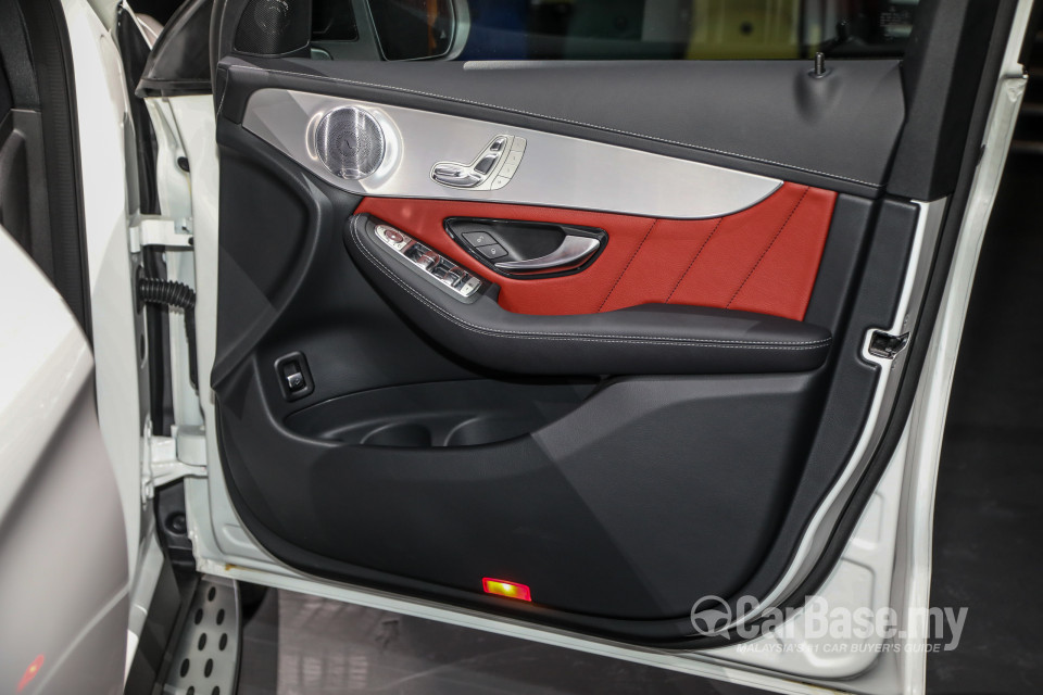 Mercedes-Benz GLC Coupe C253 Facelift (2019) Interior