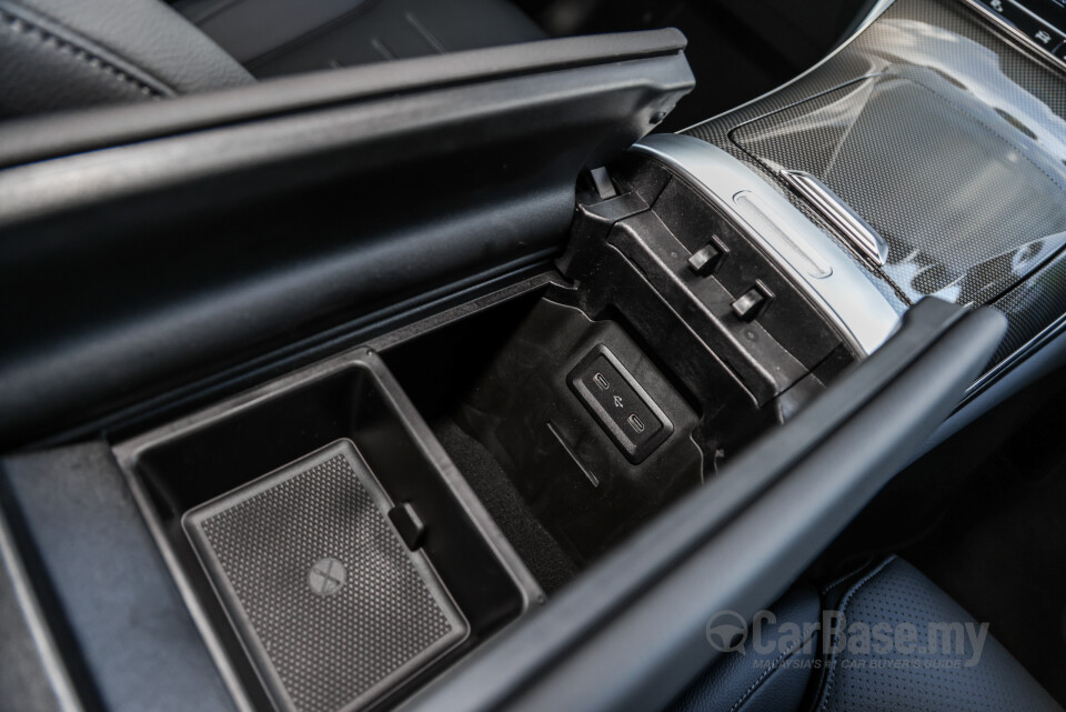 Mercedes-Benz GLC Coupe C254 (2023) Interior