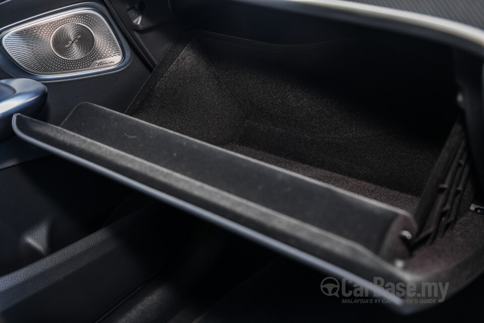 Mercedes-Benz GLC Coupe C254 (2023) Interior
