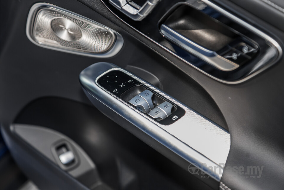 Mercedes-Benz GLC Coupe C254 (2023) Interior