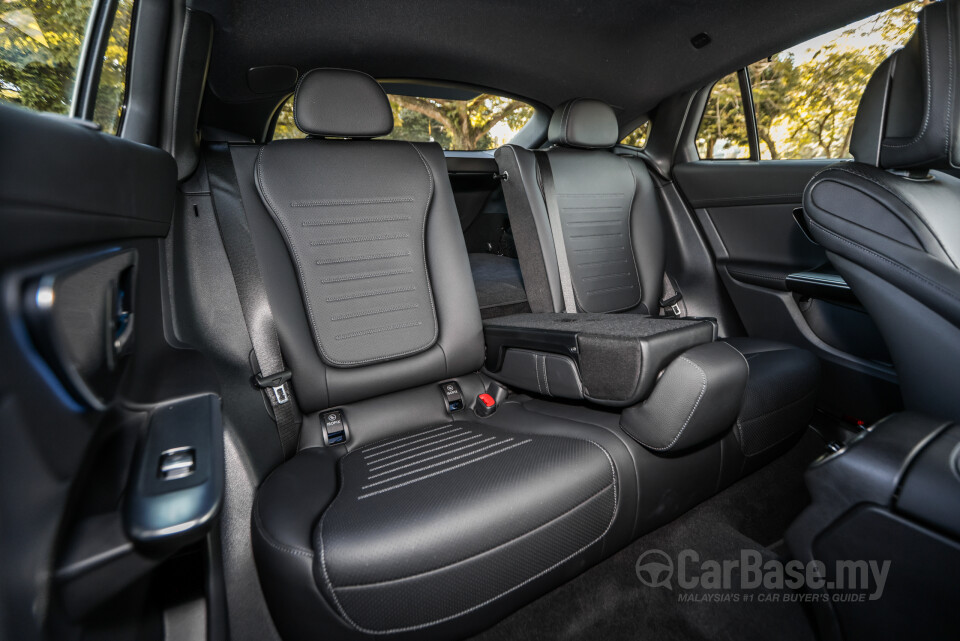 Mercedes-Benz GLC Coupe C254 (2023) Interior
