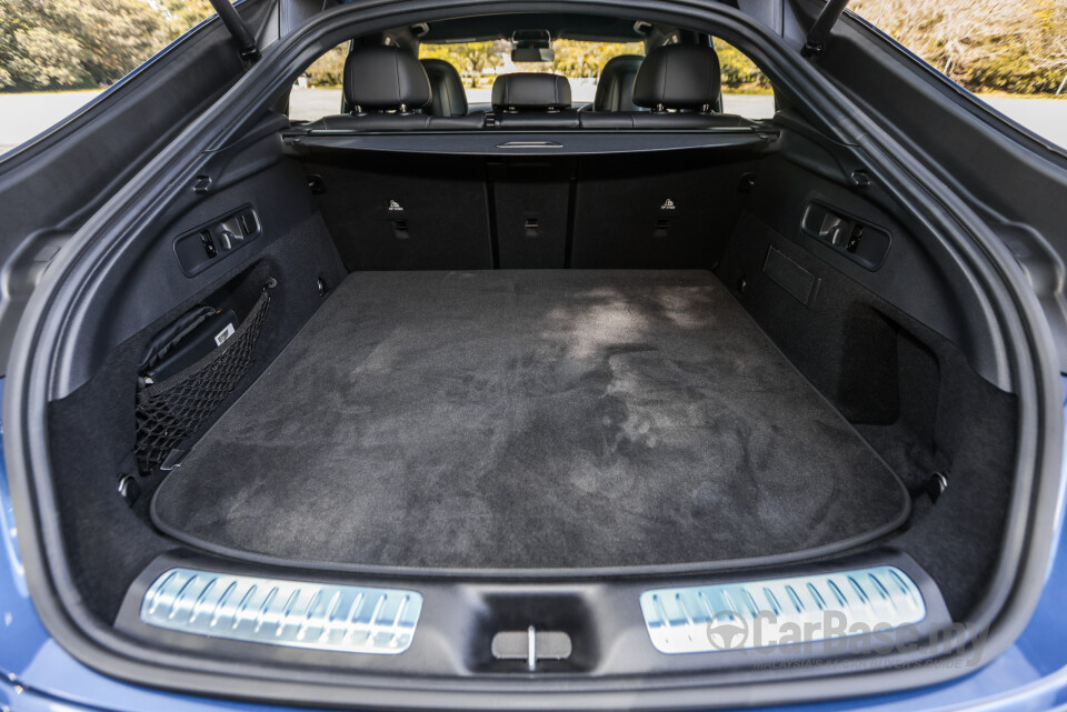Mercedes-Benz GLC Coupe C254 (2023) Interior
