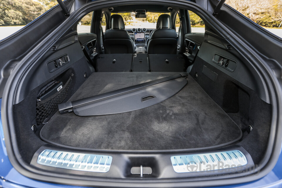 Mercedes-Benz GLC Coupe C254 (2023) Interior