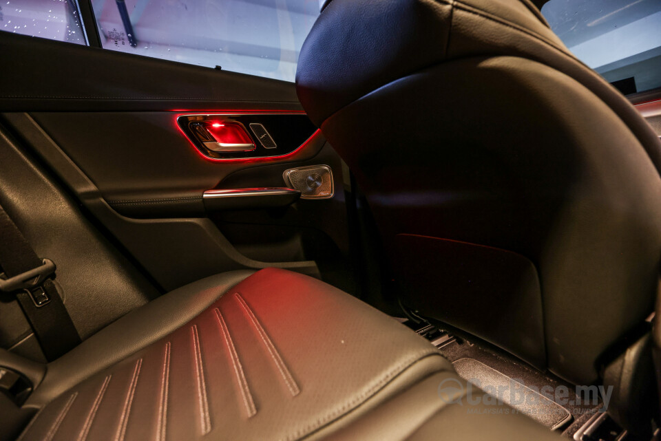 Mercedes-Benz GLC Coupe C254 (2023) Interior