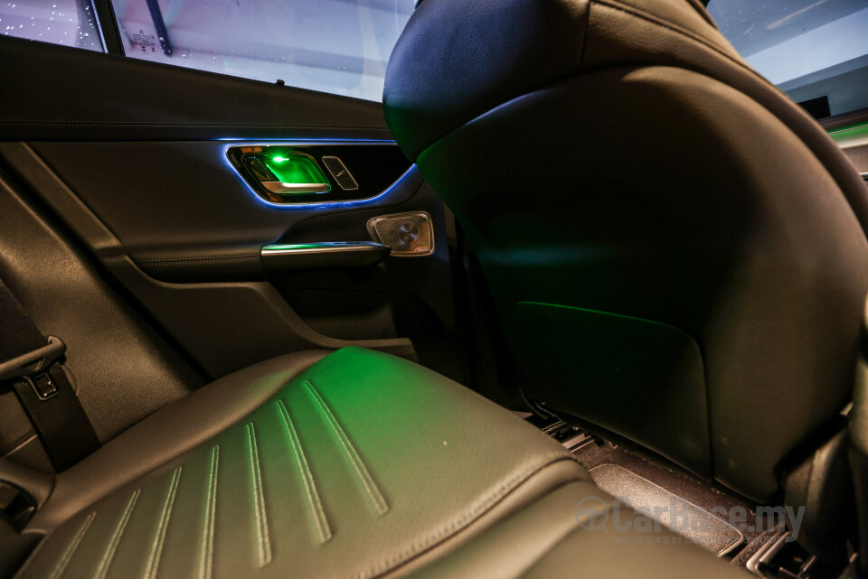 Mercedes-Benz GLC Coupe C254 (2023) Interior
