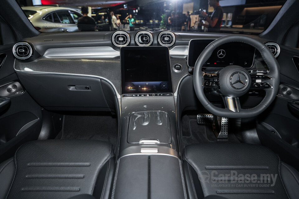 Mercedes-Benz GLC Coupe C254 (2023) Interior