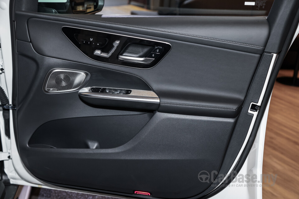 Mercedes-Benz GLC Coupe C254 (2023) Interior