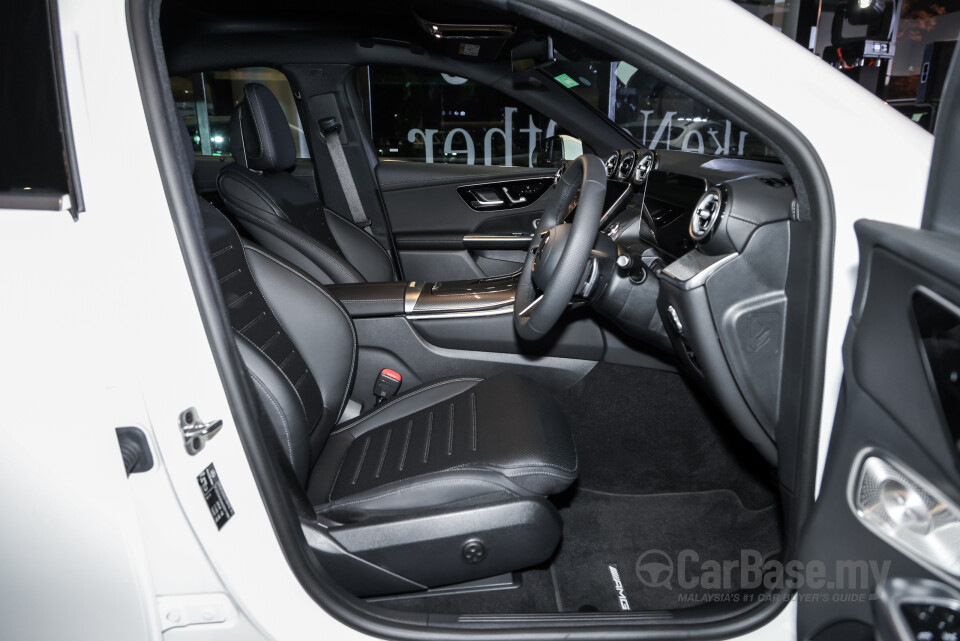 Mercedes-Benz GLC Coupe C254 (2023) Interior