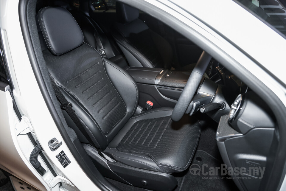 Mercedes-Benz GLC Coupe C254 (2023) Interior