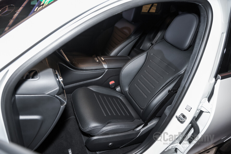 Mercedes-Benz GLC Coupe C254 (2023) Interior