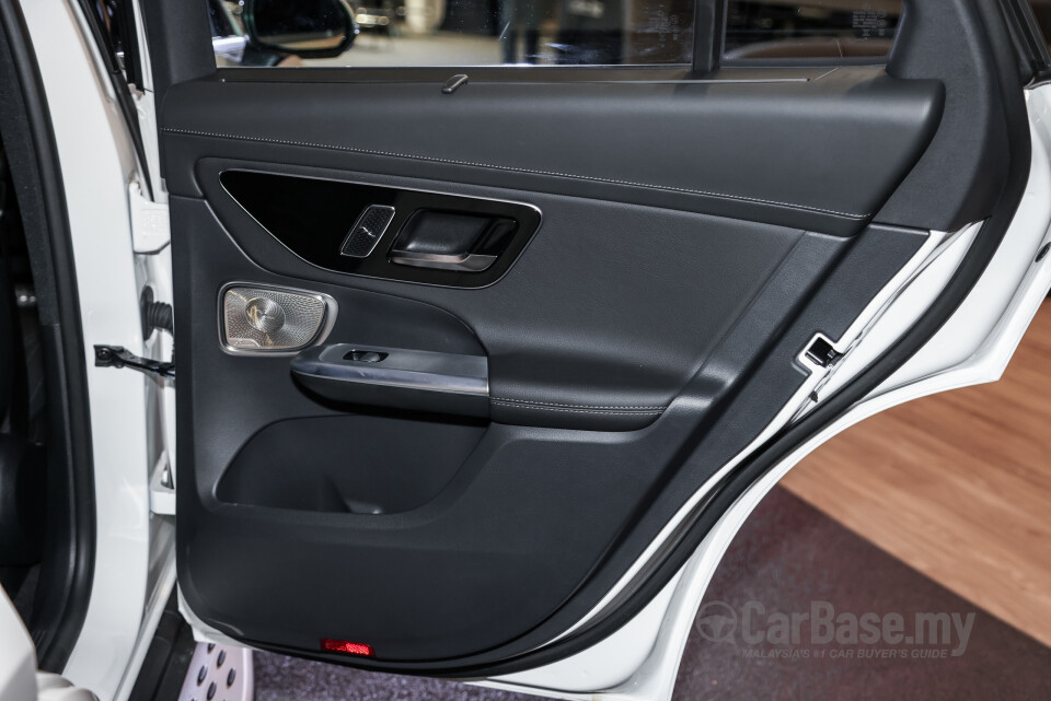 Mercedes-Benz GLC Coupe C254 (2023) Interior
