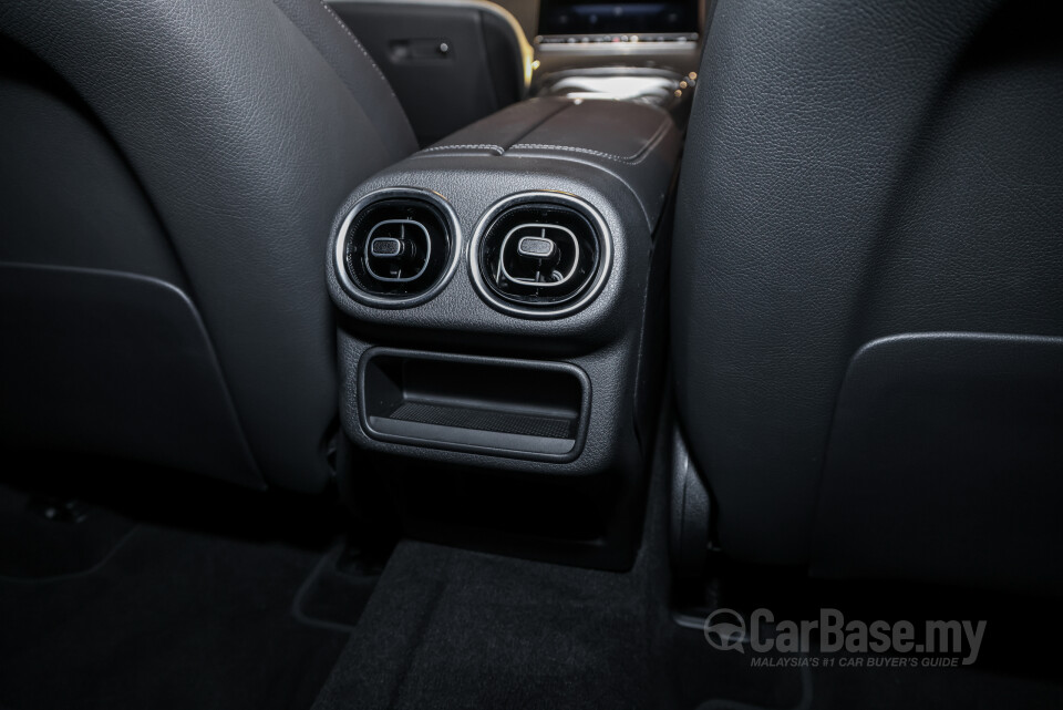 Mercedes-Benz GLC Coupe C254 (2023) Interior