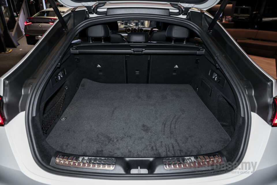 Mercedes-Benz GLC Coupe C254 (2023) Interior