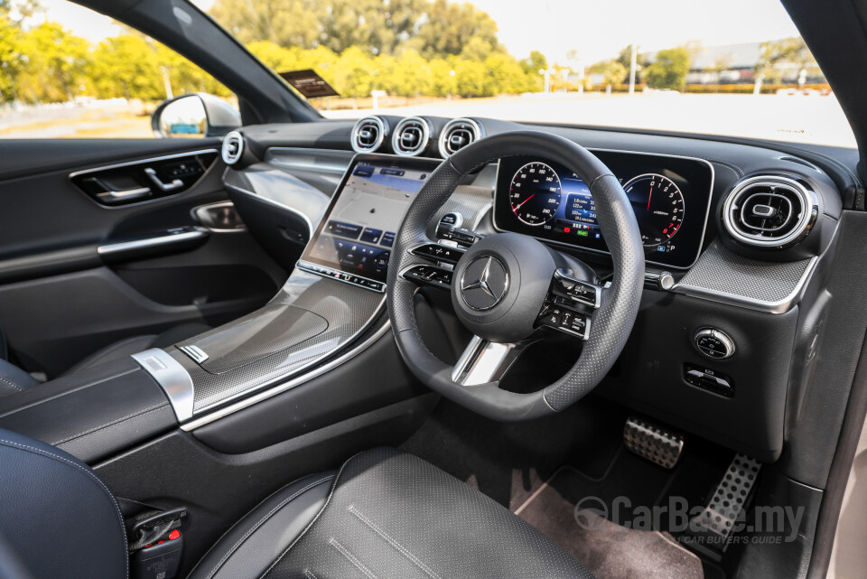 Mercedes-Benz GLC Coupe C254 (2023) Interior