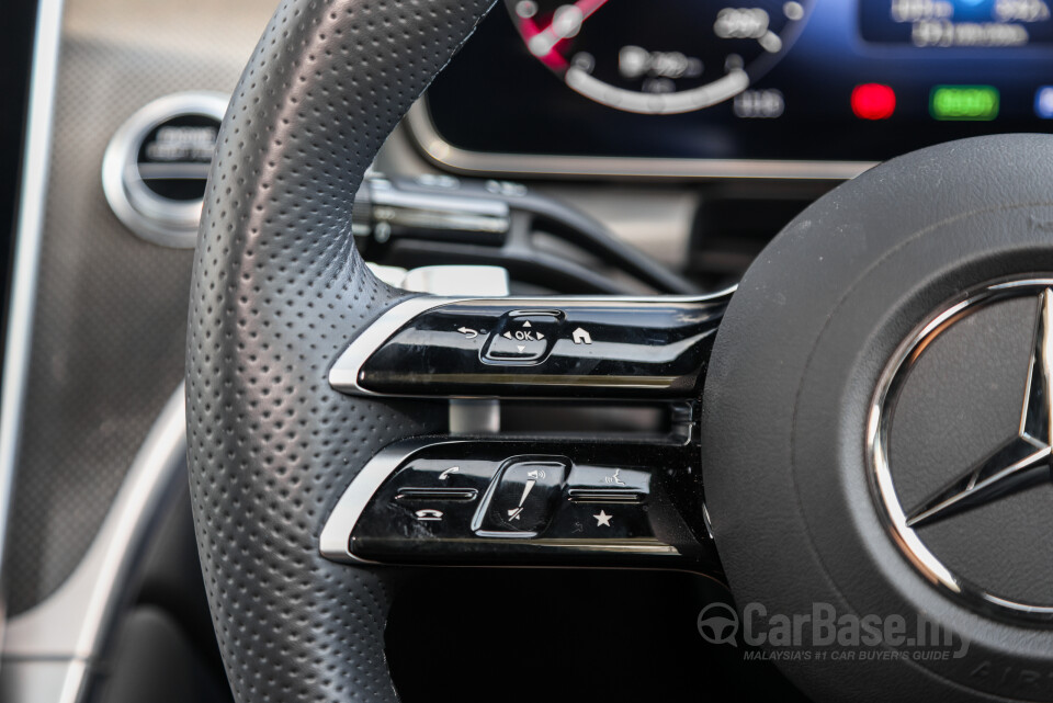Mercedes-Benz GLC Coupe C254 (2023) Interior