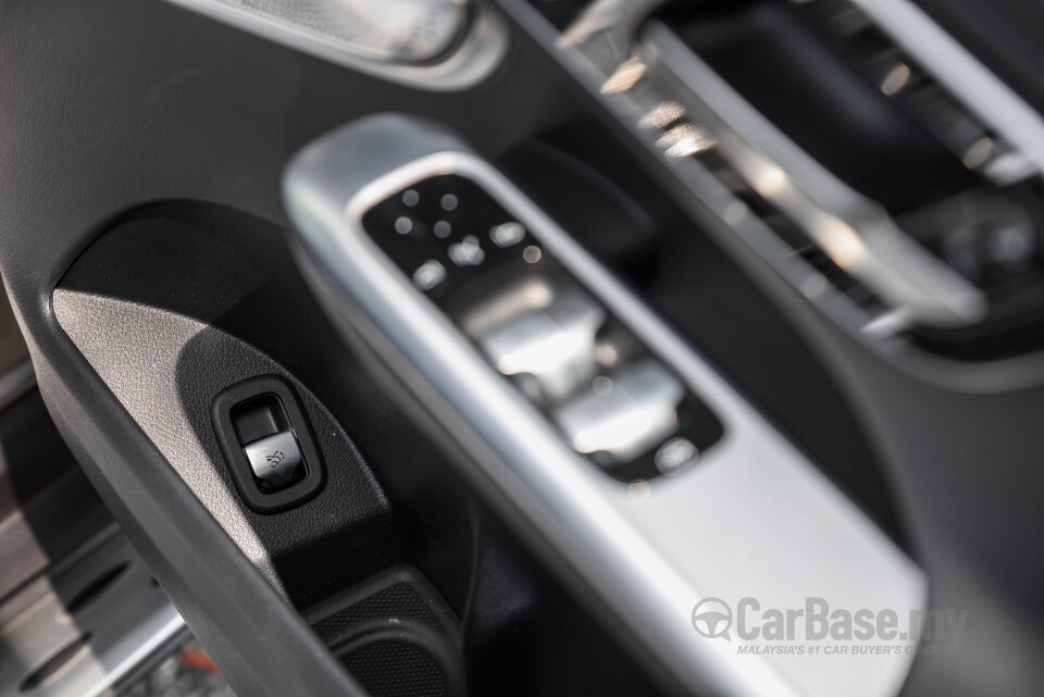 Mercedes-Benz GLC Coupe C254 (2023) Interior