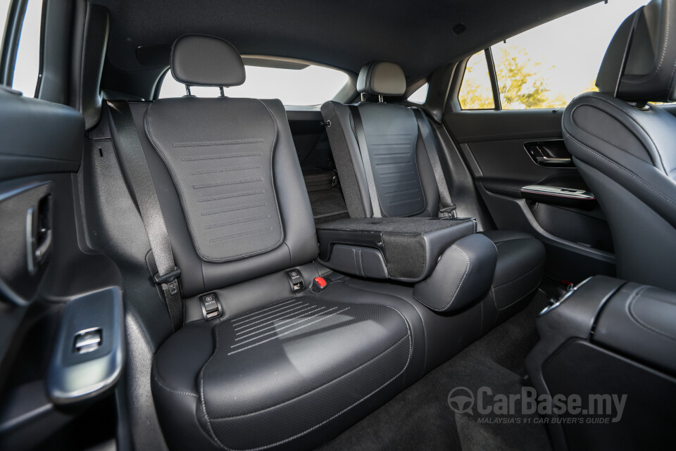 Mercedes-Benz GLC Coupe C254 (2023) Interior