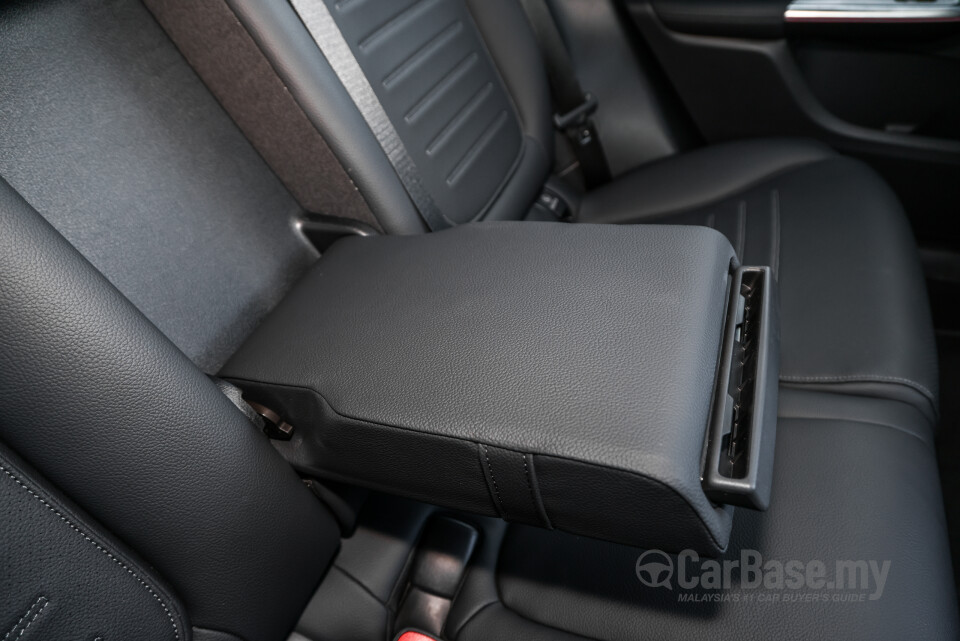 Mercedes-Benz GLC Coupe C254 (2023) Interior