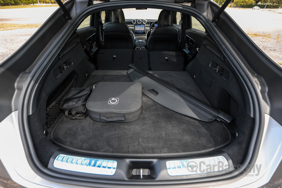 Mercedes-Benz GLC Coupe C254 (2023) Interior