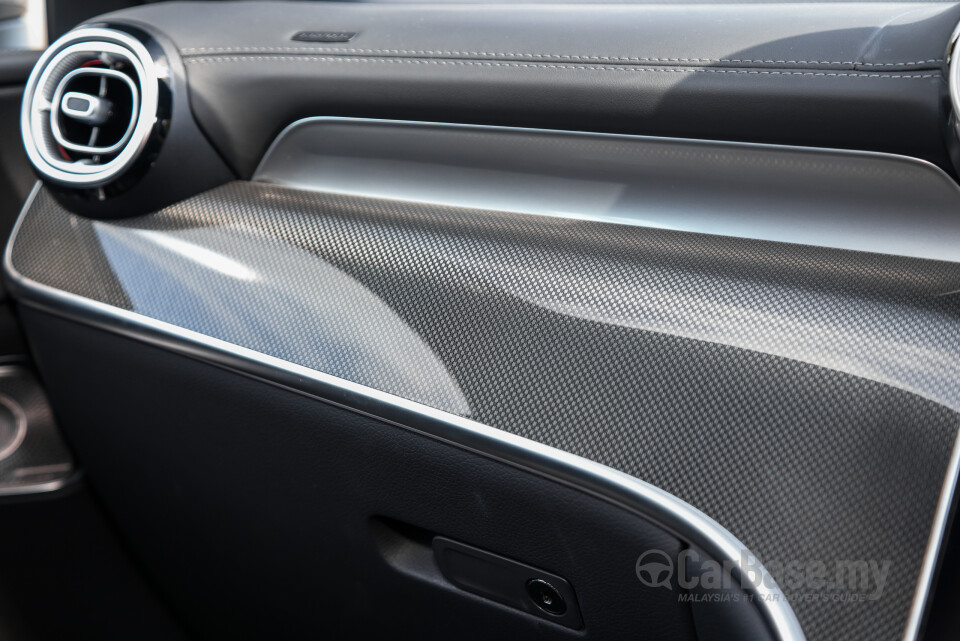 Mercedes-Benz GLC Coupe C254 (2023) Interior