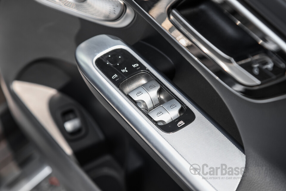 Mercedes-Benz GLC Coupe C254 (2023) Interior