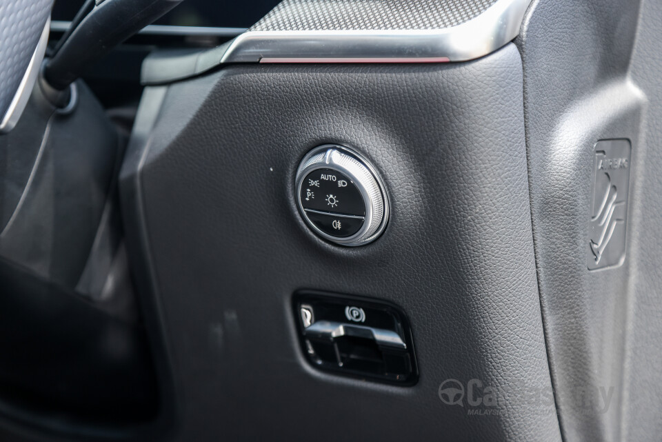 Mercedes-Benz GLC Coupe C254 (2023) Interior