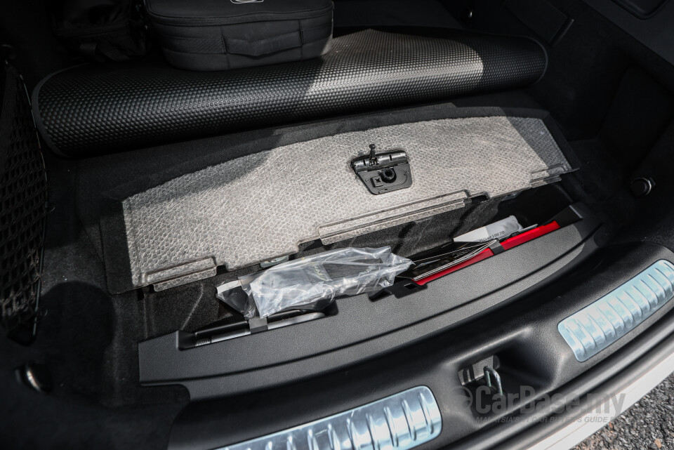 Mercedes-Benz GLC Coupe C254 (2023) Interior