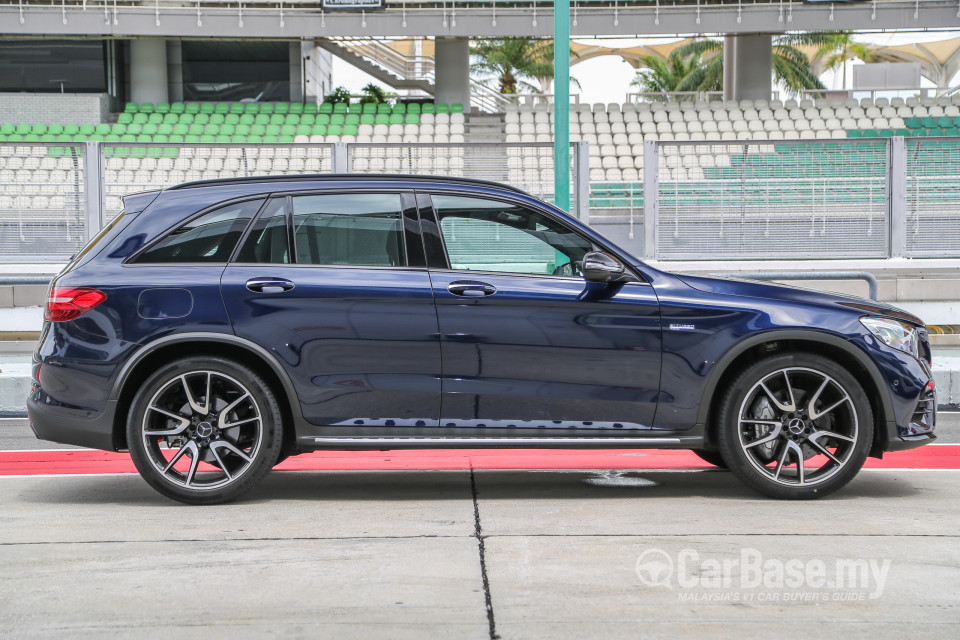 Mercedes-Benz AMG GLC X253 (2017) Exterior