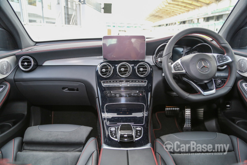 Mercedes-Benz AMG GLC X253 (2017) Interior