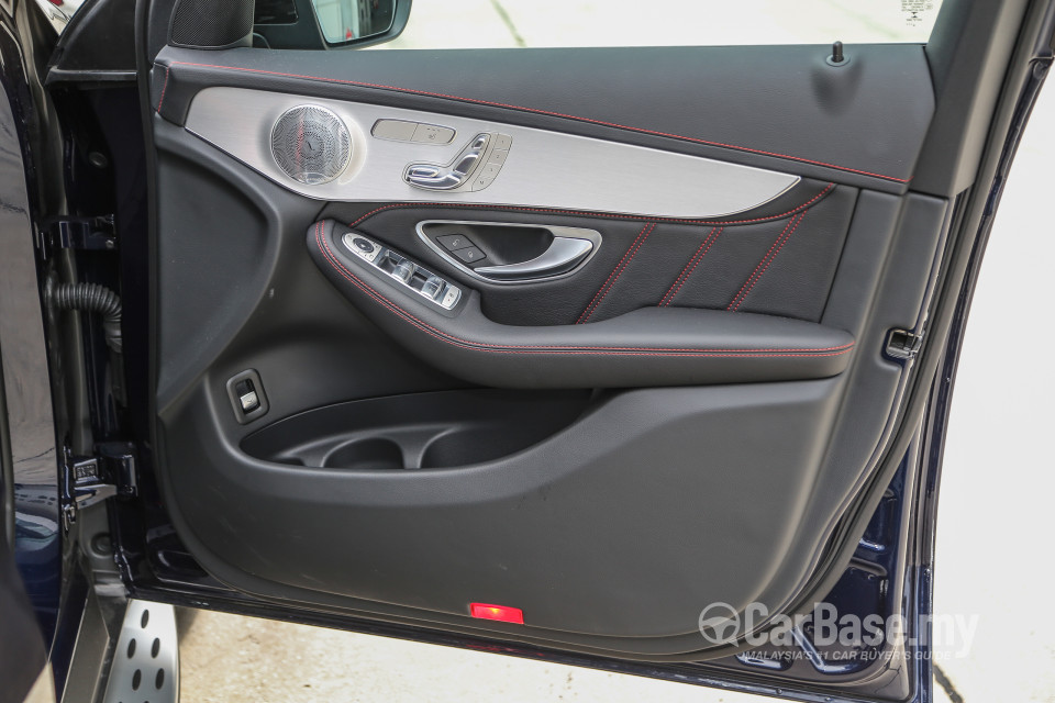 Mercedes-Benz AMG GLC X253 (2017) Interior