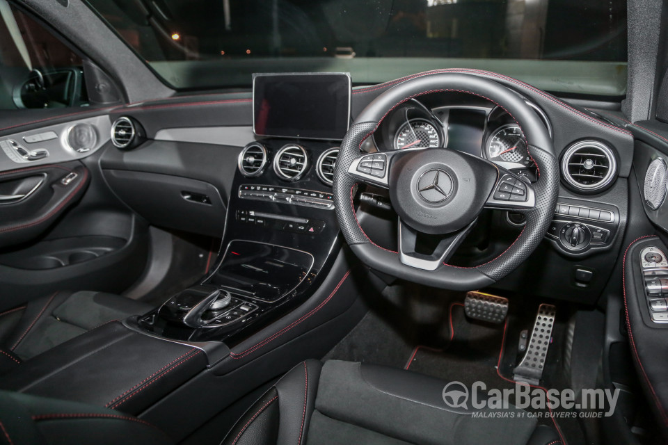 Mercedes-Benz AMG GLC X253 (2017) Interior