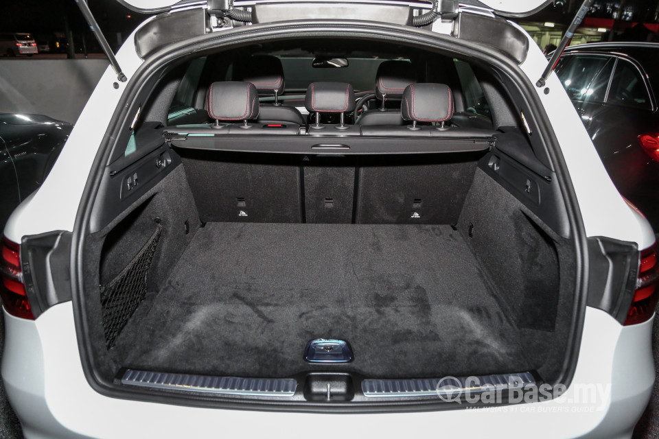 Mercedes-Benz AMG GLC X253 (2017) Interior
