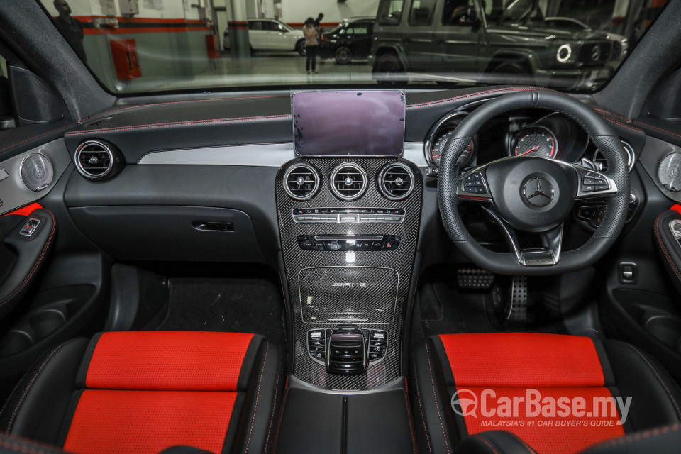 Mercedes-Benz AMG GLC X253 (2017) Interior