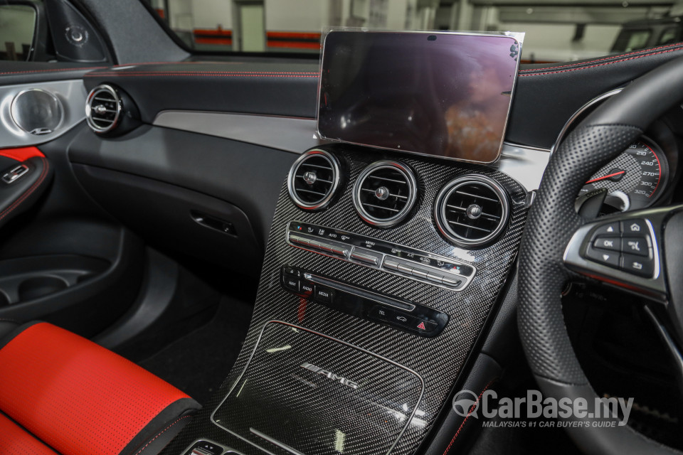 Mercedes-Benz AMG GLC X253 (2017) Interior