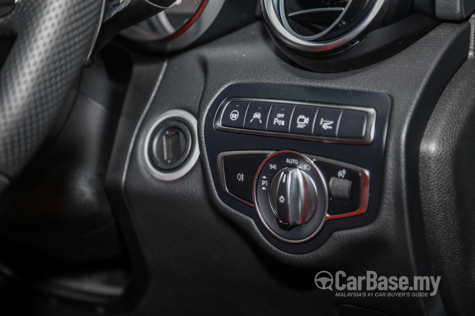 Mercedes-Benz AMG GLC X253 (2017) Interior