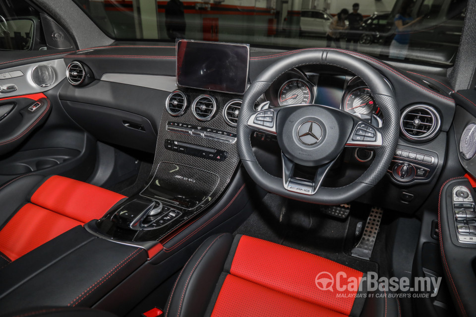 Mercedes-Benz AMG GLC X253 (2017) Interior