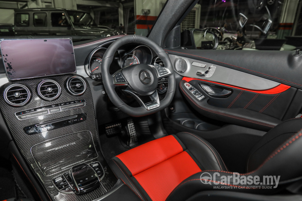 Mercedes-Benz AMG GLC X253 (2017) Interior