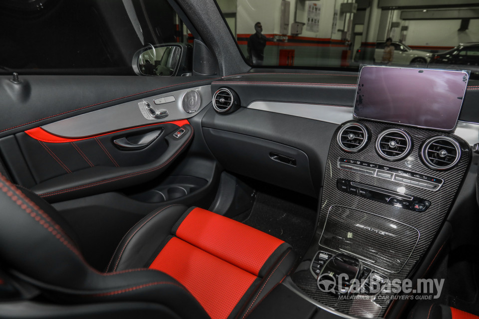 Mercedes-Benz AMG GLC X253 (2017) Interior